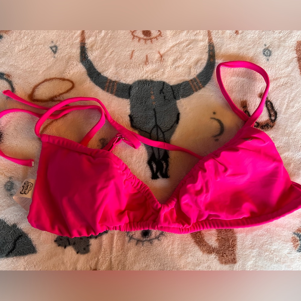 Salty Honey swim top size large. NWOT. Hot pink.